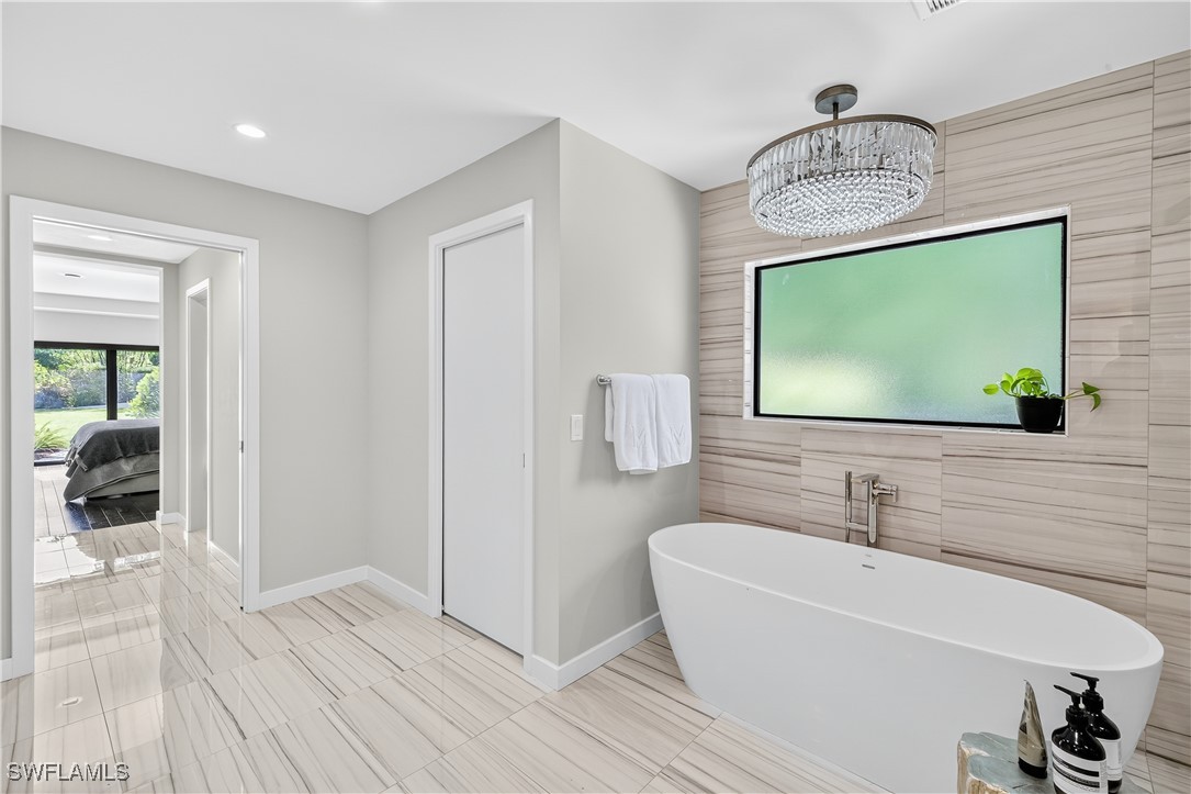 13637 Pine Villa LN