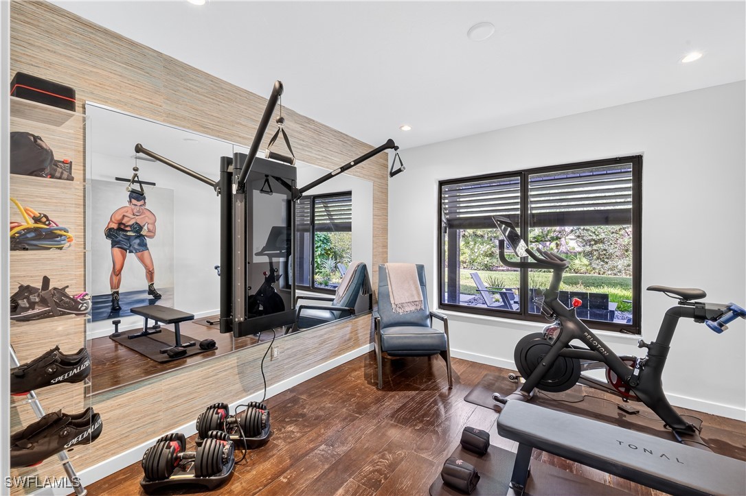 13637 Pine Villa LN