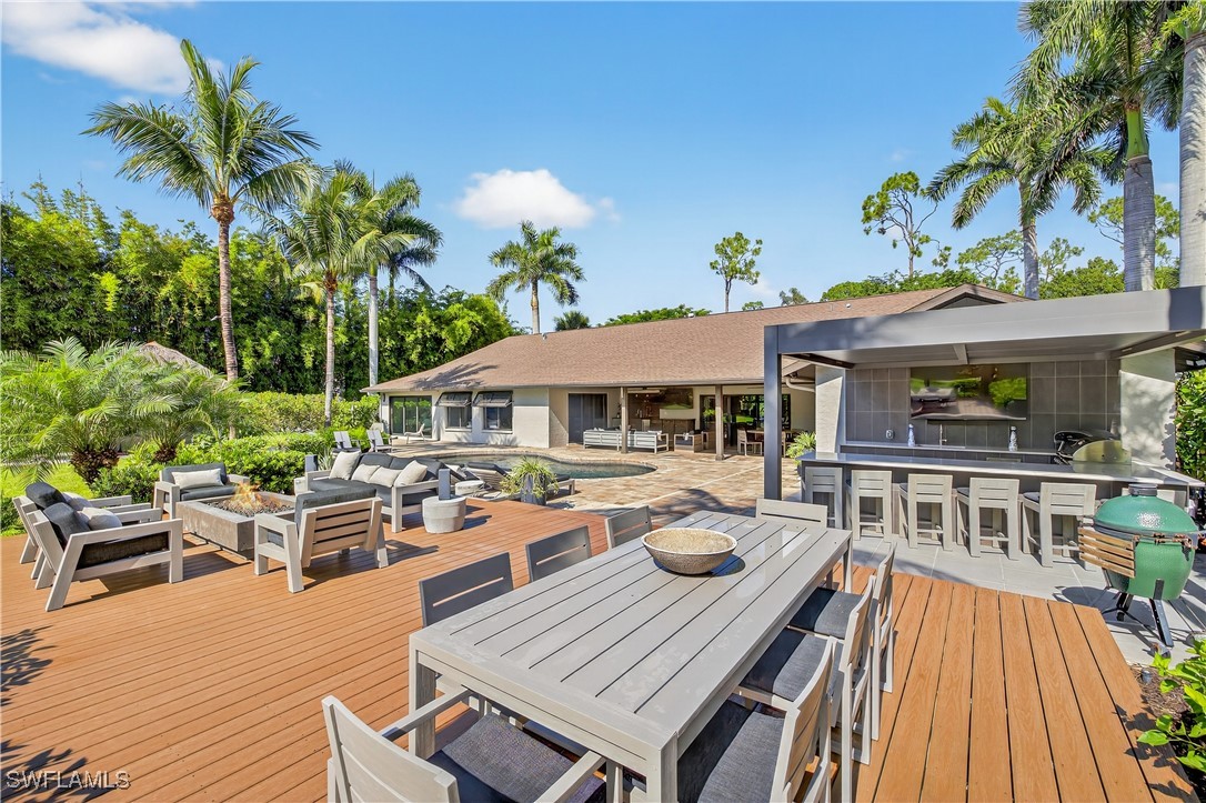 13637 Pine Villa LN