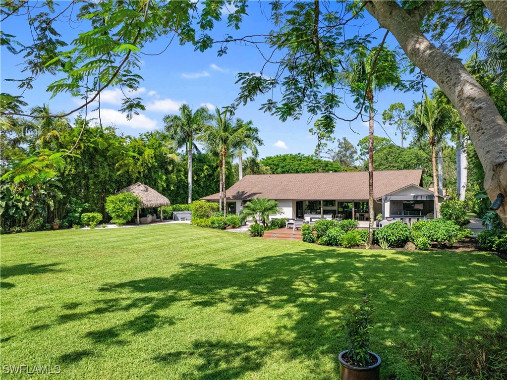 13637 Pine Villa LN
