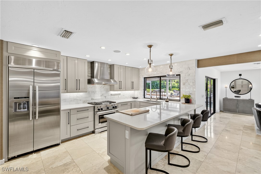 13637 Pine Villa LN