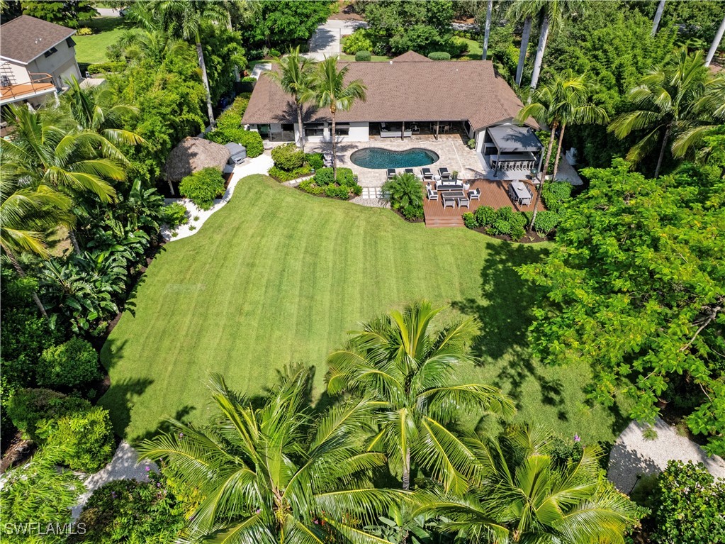 13637 Pine Villa LN