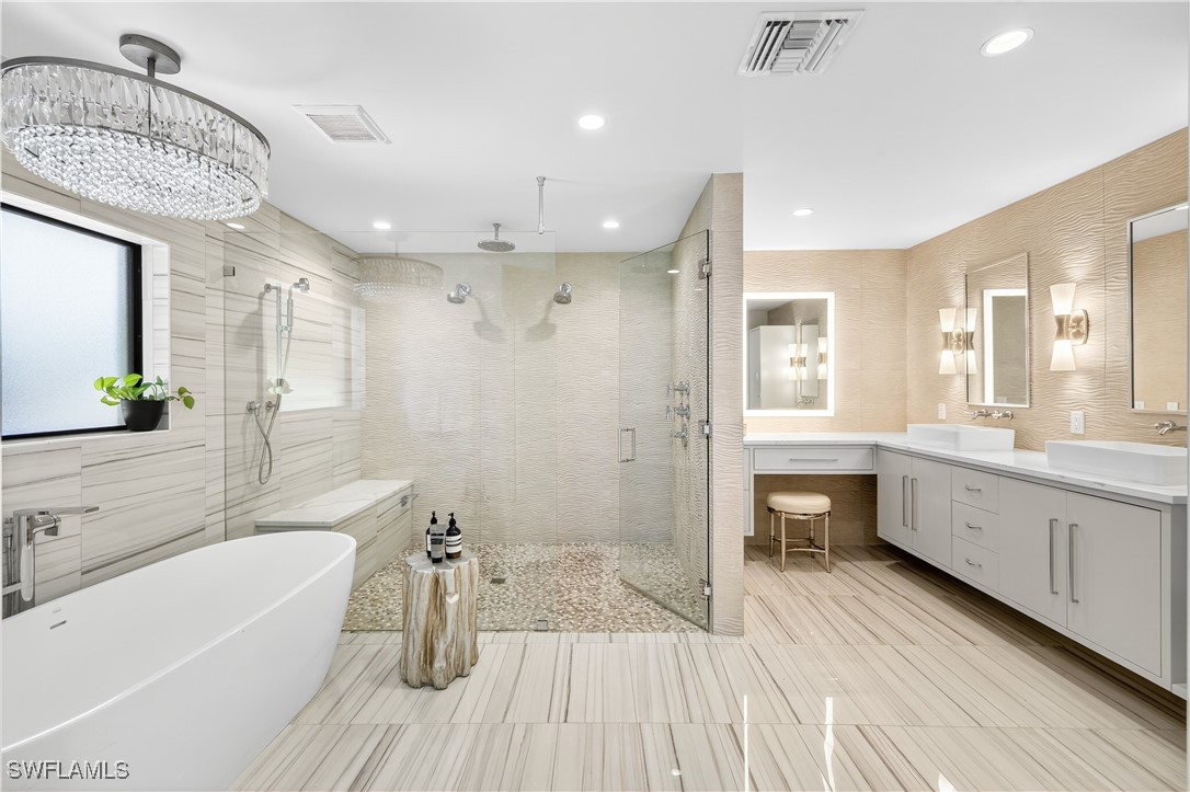 13637 Pine Villa LN
