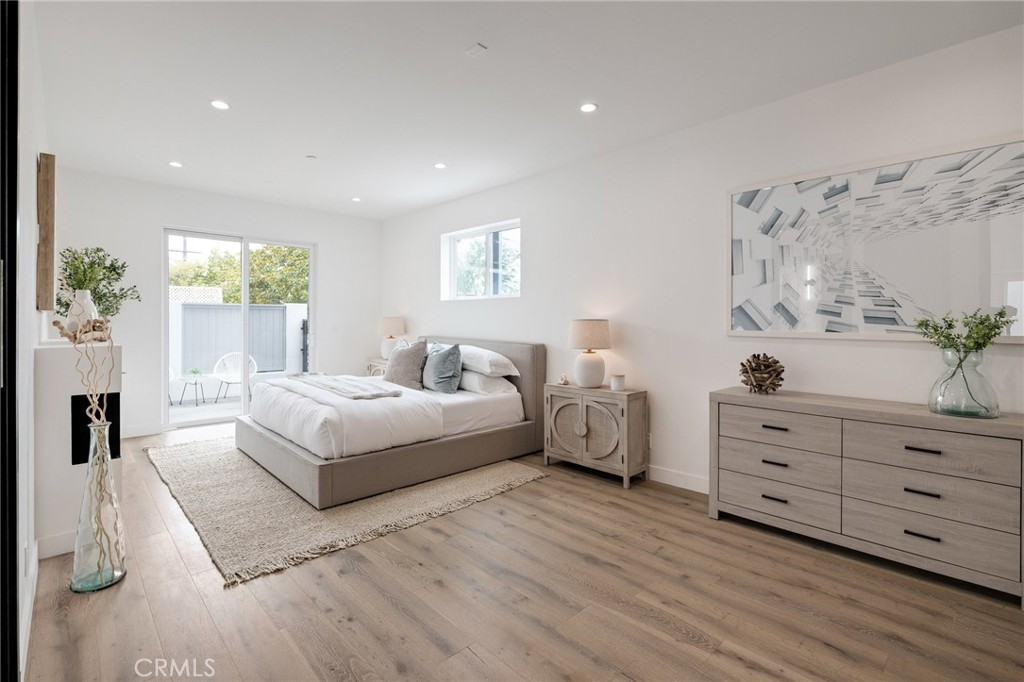 201 S Juanita Avenue