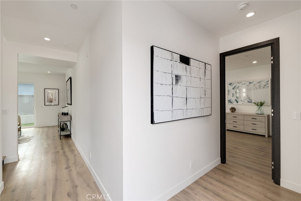 201 S Juanita Avenue