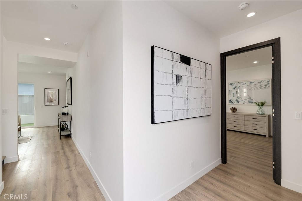 201 S Juanita Avenue