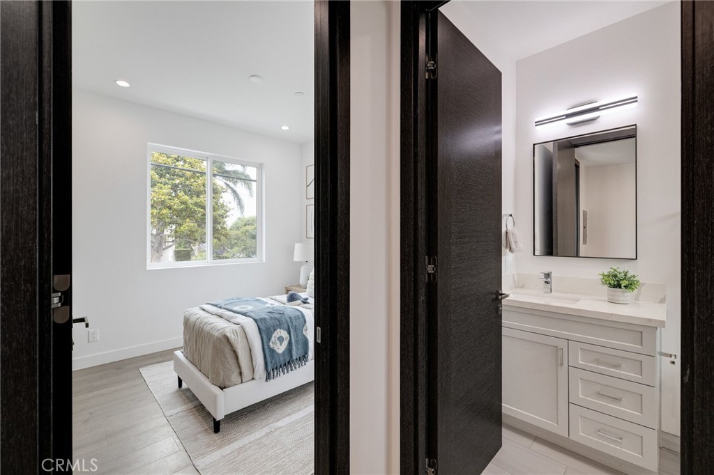 201 S Juanita Avenue