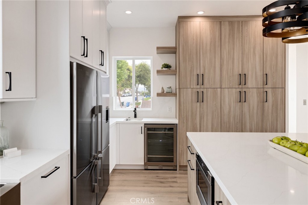 201 S Juanita Avenue