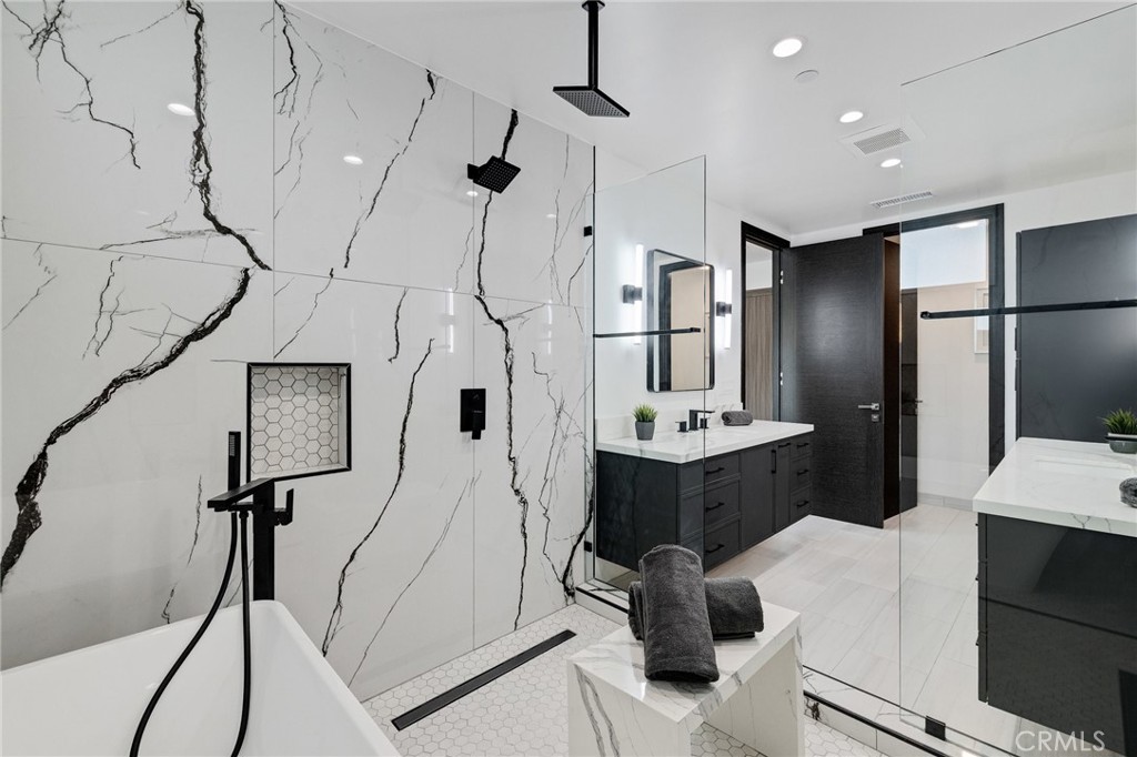 201 S Juanita Avenue