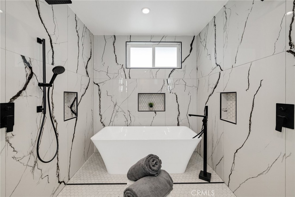 201 S Juanita Avenue