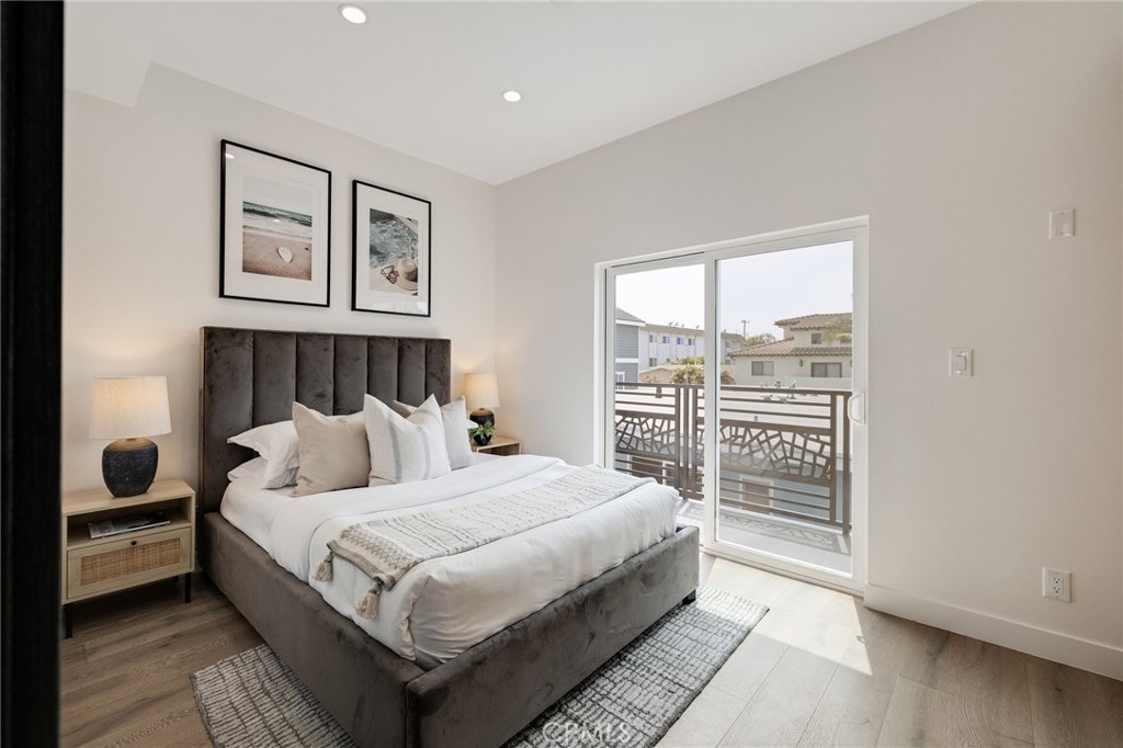 201 S Juanita Avenue