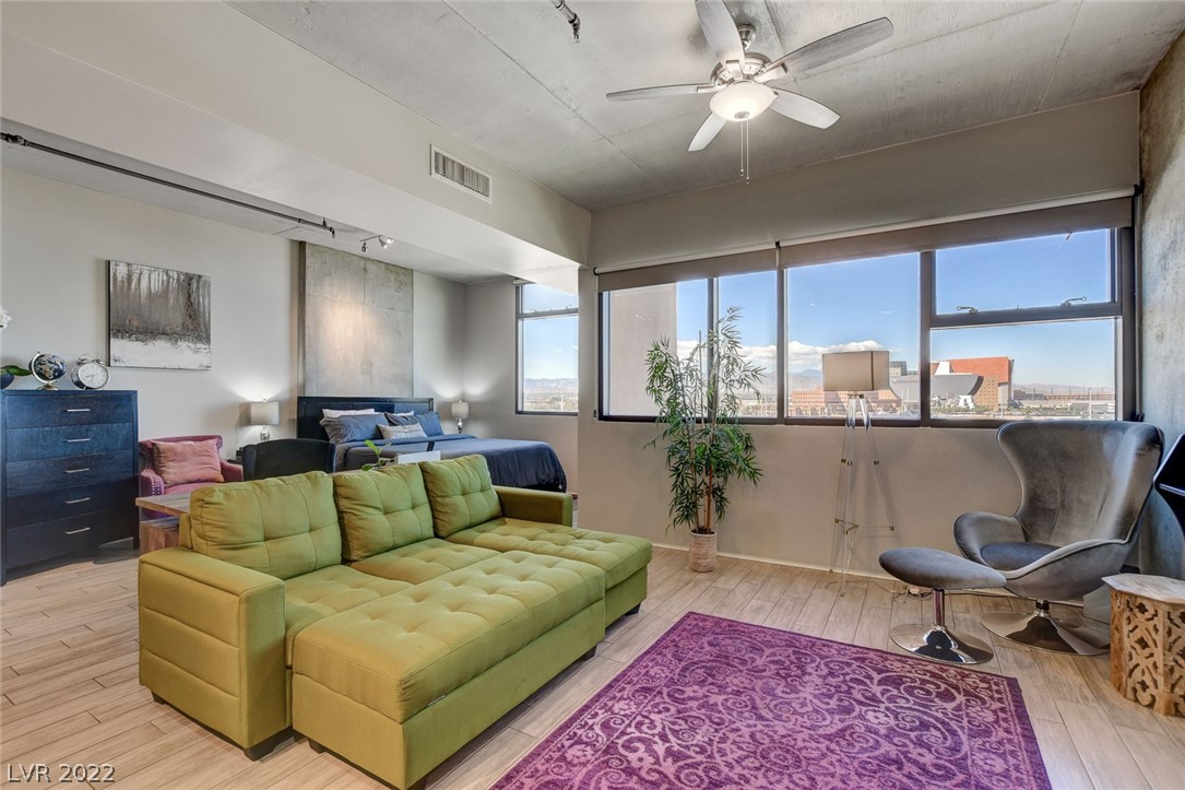 353 E Bonneville Avenue Unit: 727