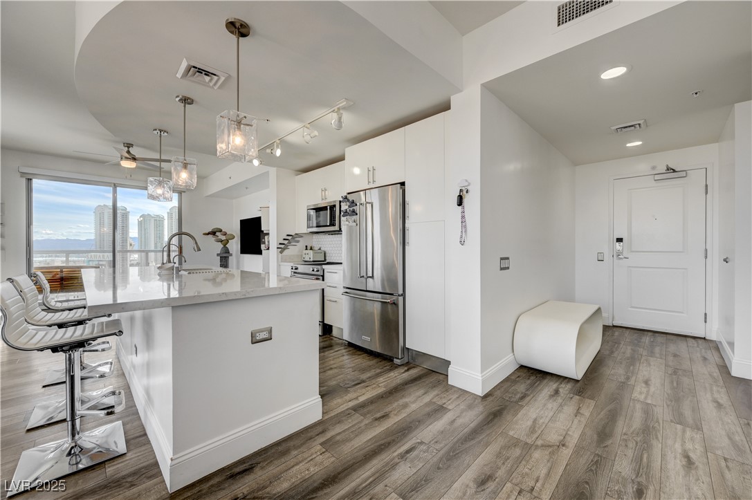 200 West Sahara Avenue 1808