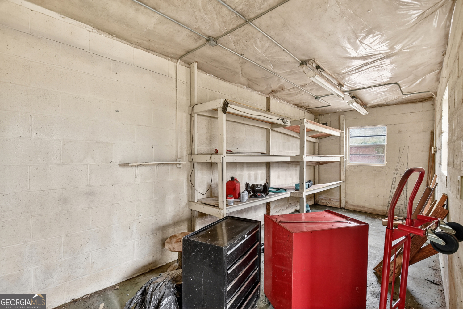 95 N Crestview Drive