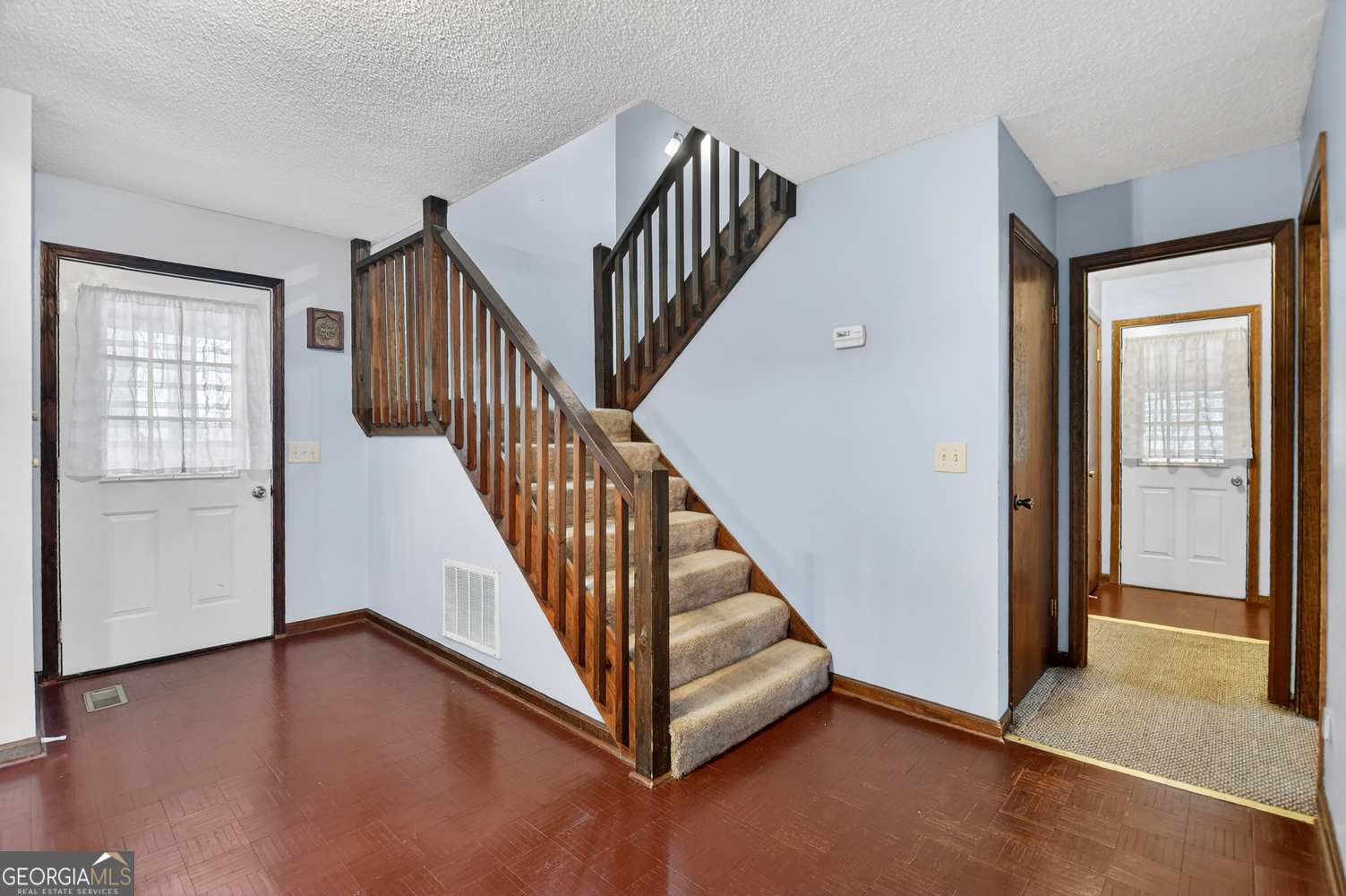 95 N Crestview Drive