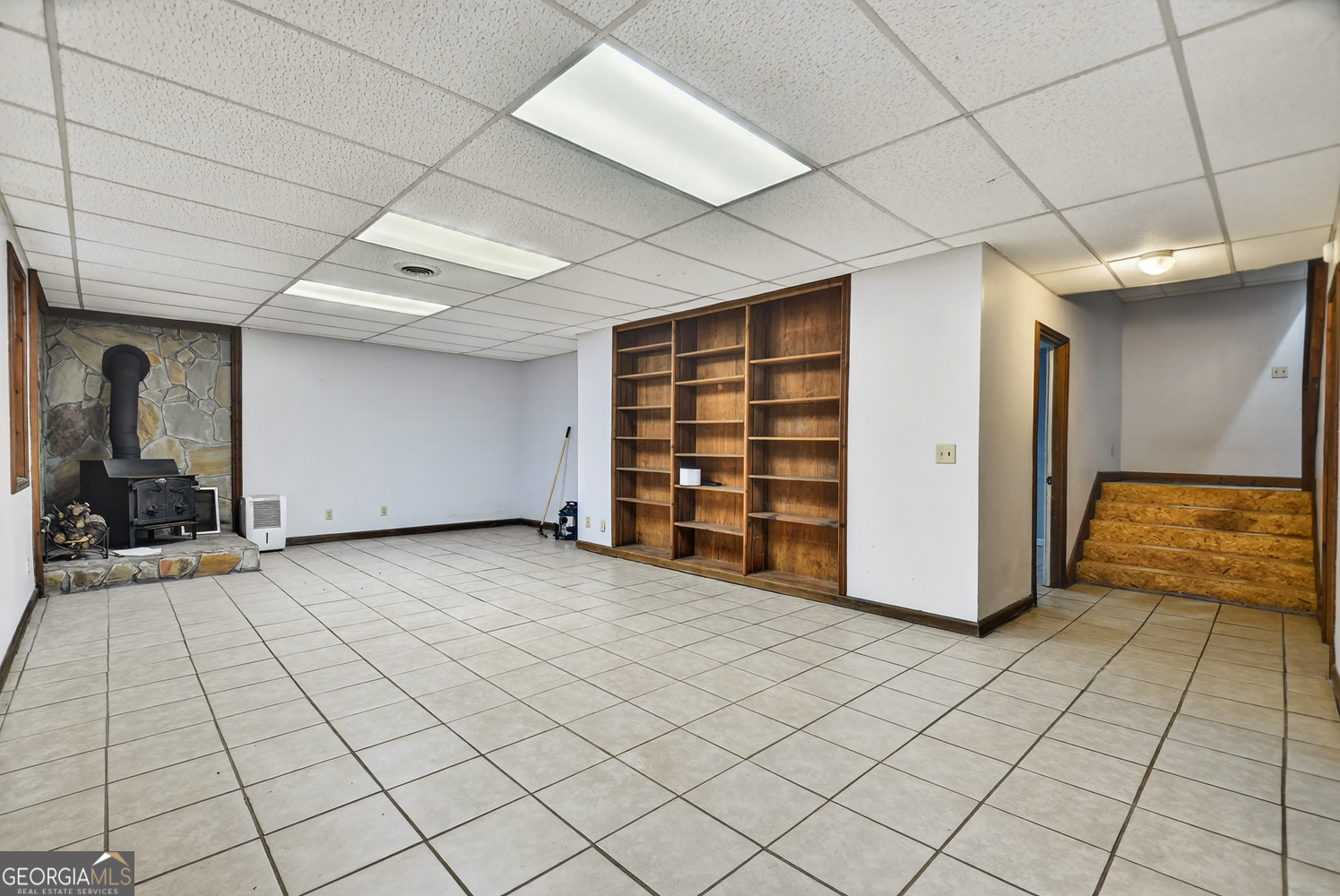 95 N Crestview Drive