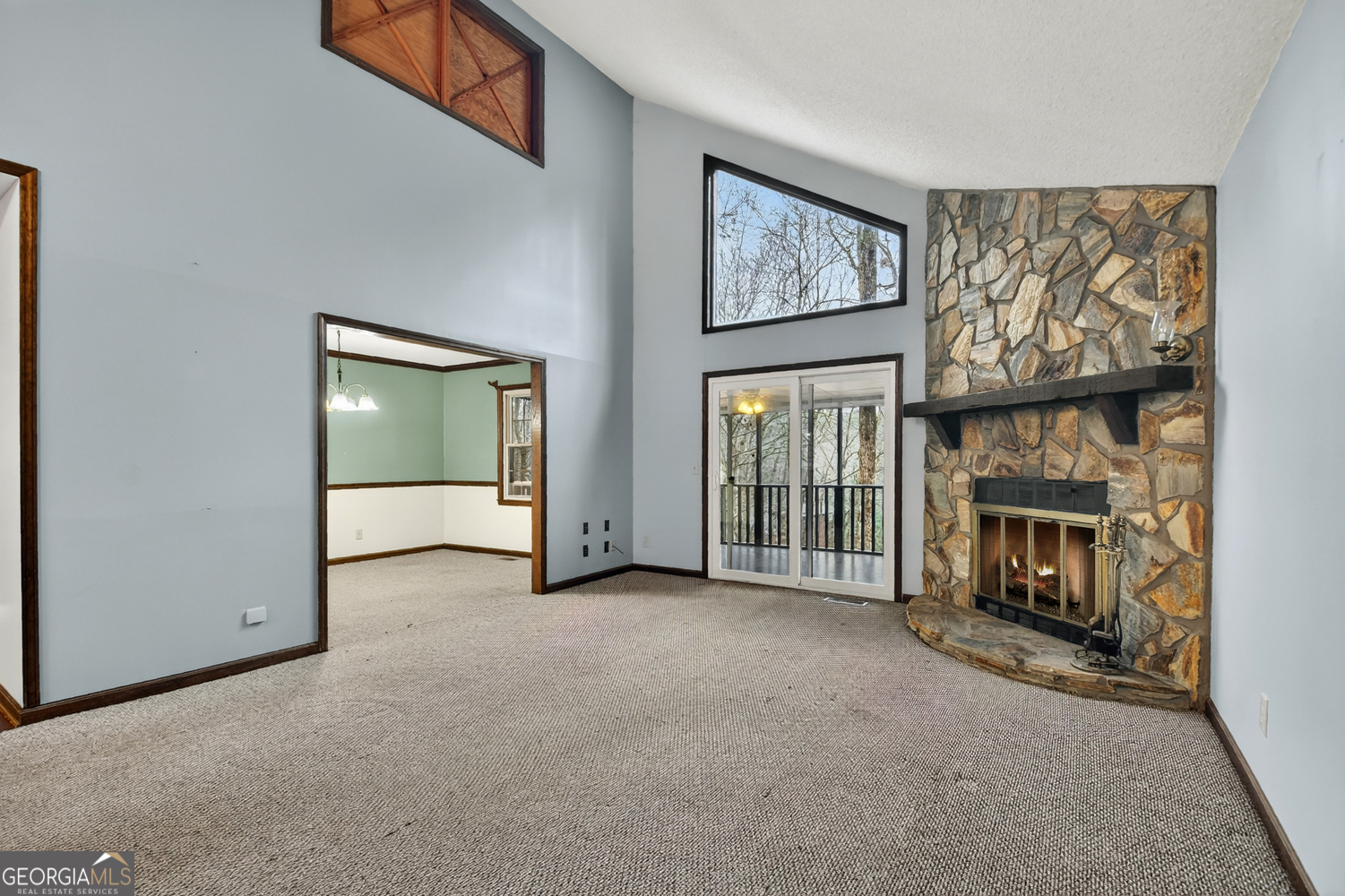 95 N Crestview Drive