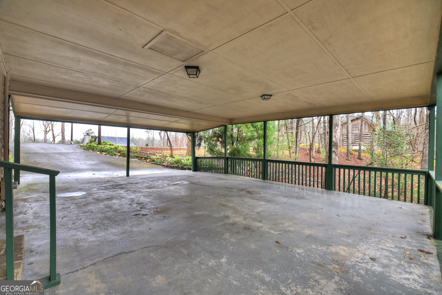 95 N Crestview Drive