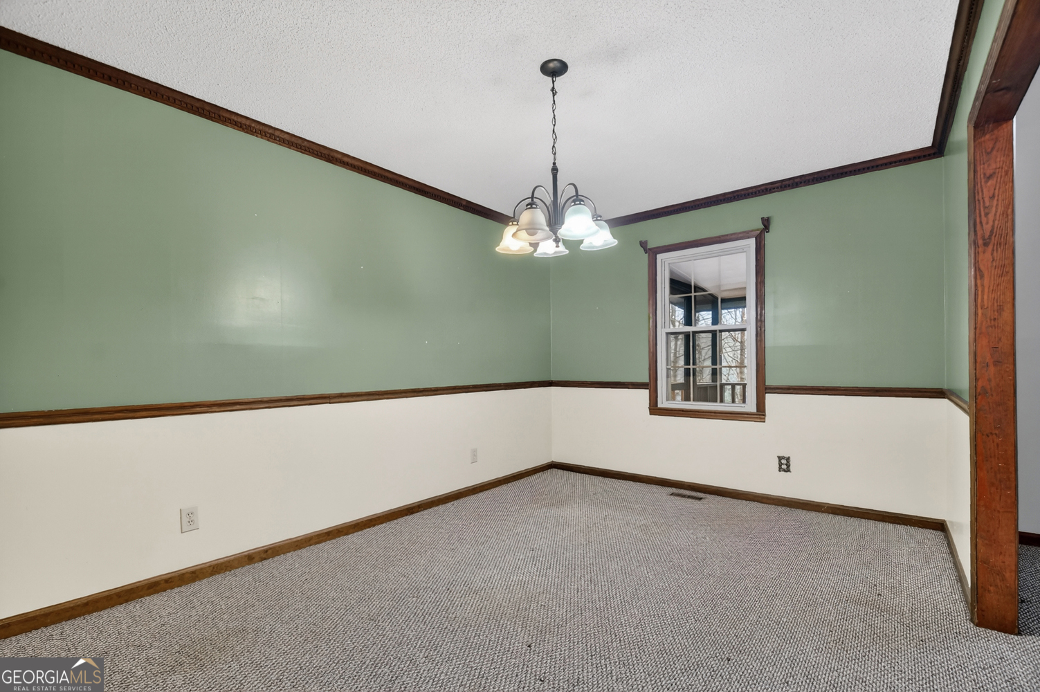 95 N Crestview Drive