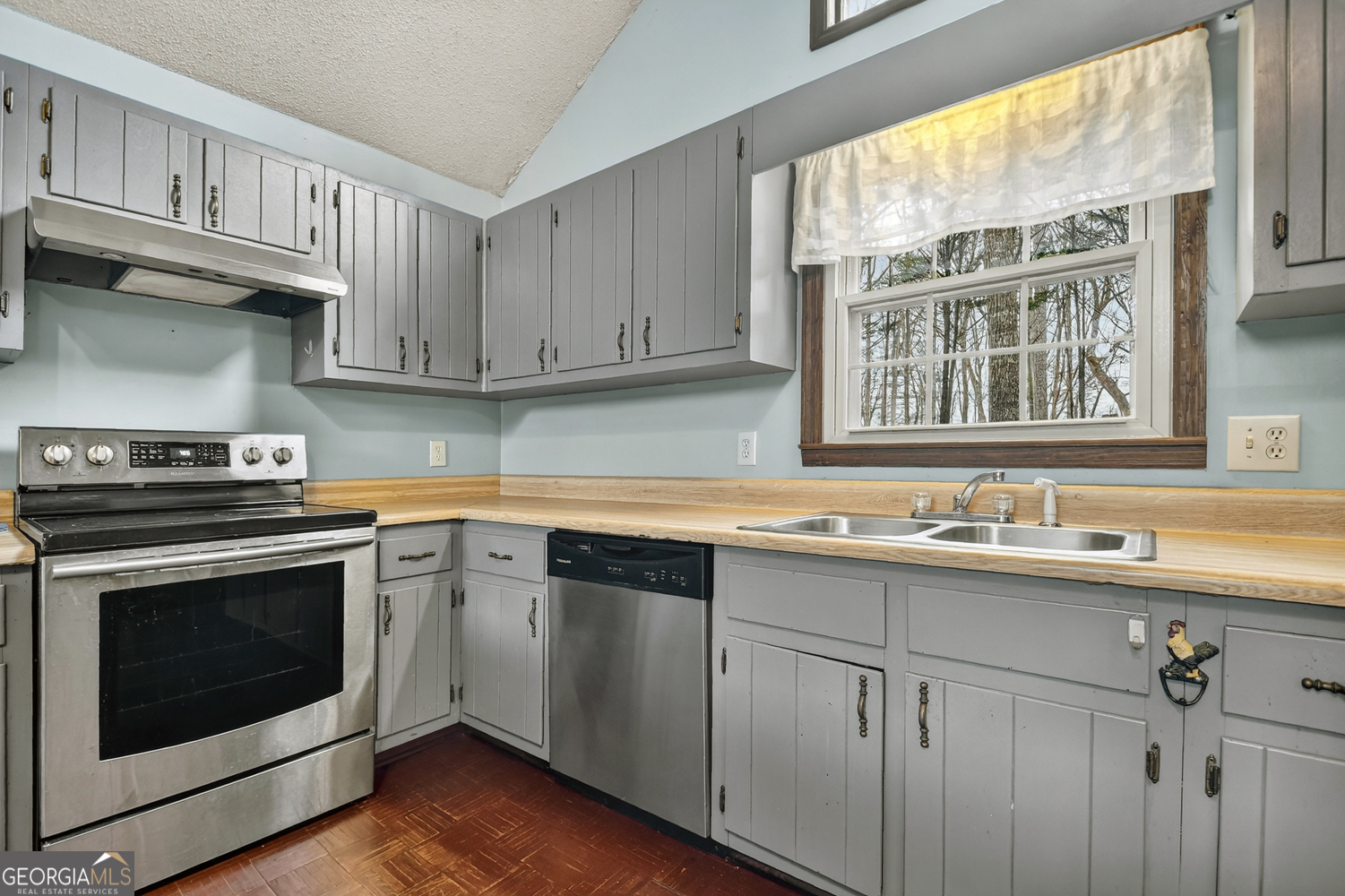 95 N Crestview Drive