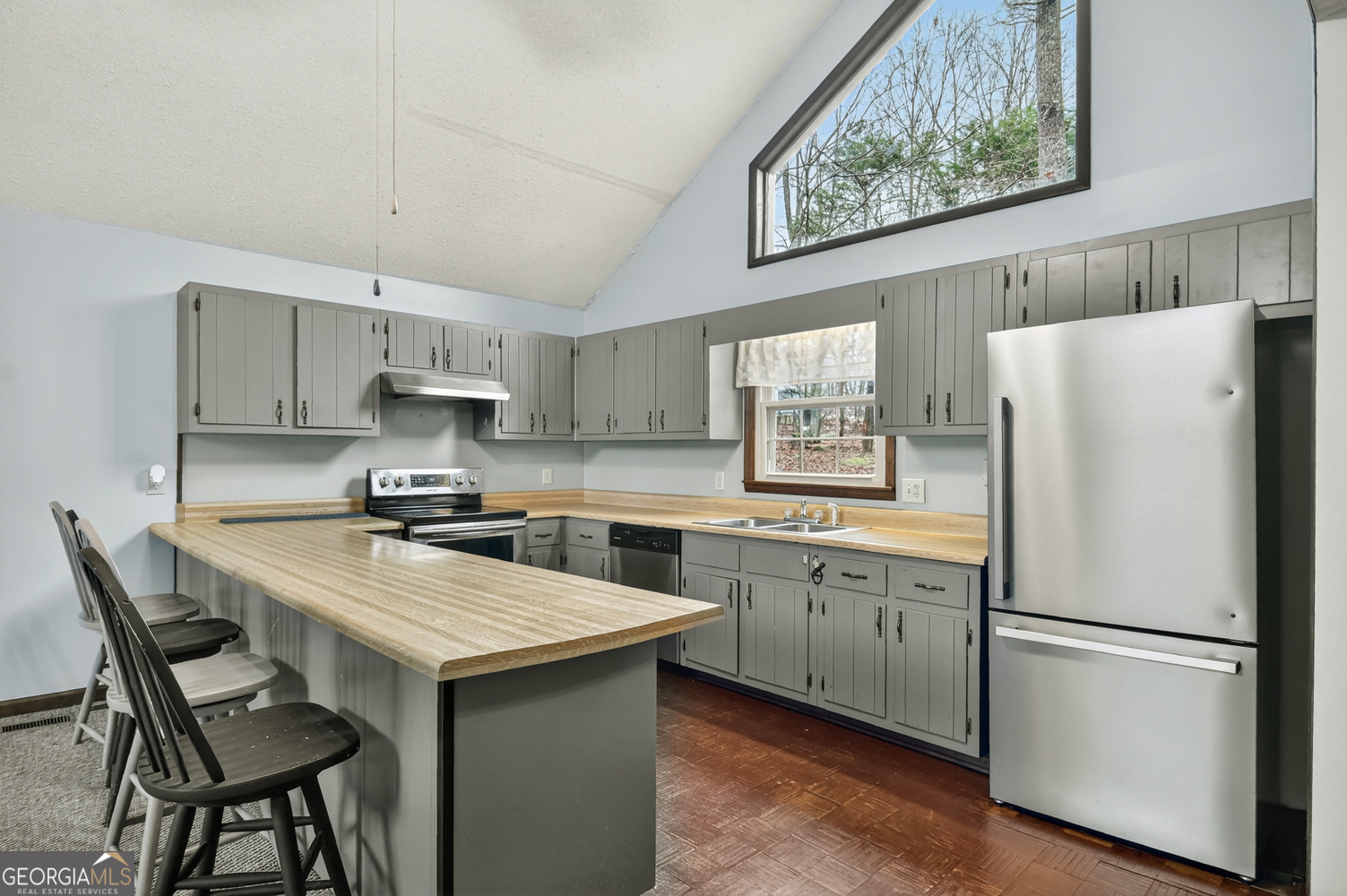 95 N Crestview Drive