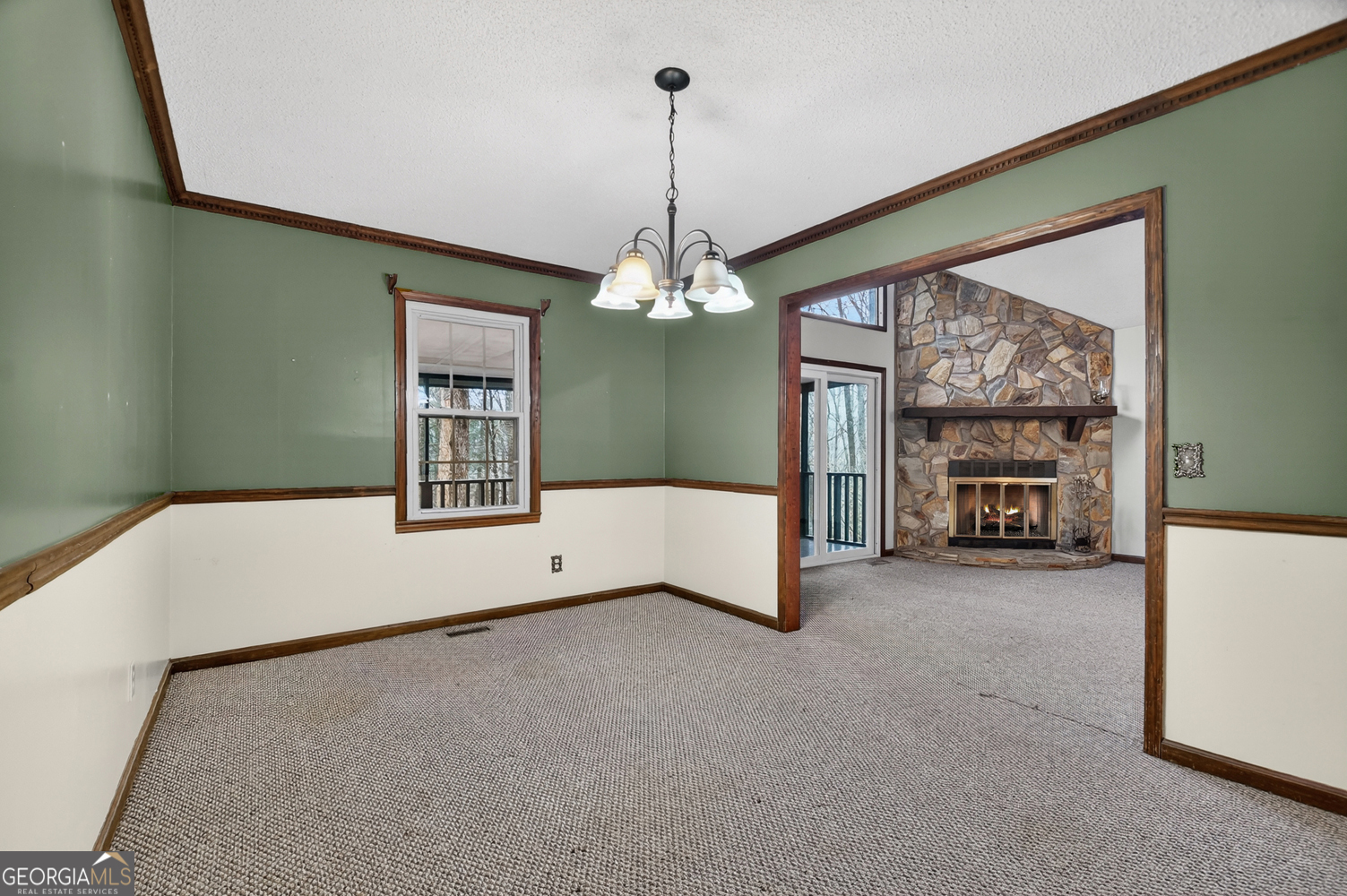 95 N Crestview Drive