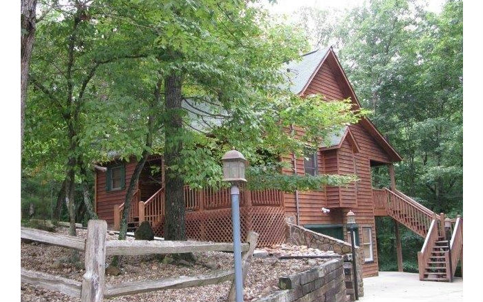 1015 Zenith Trail