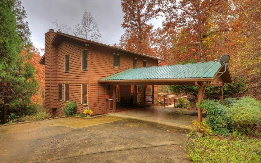 76 Mallory Court