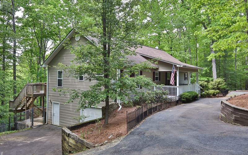 888 Lemmon Lane