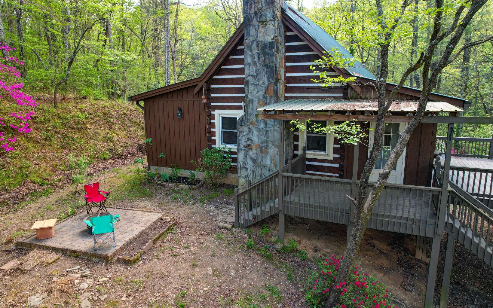 78 Twin Ridge Lane