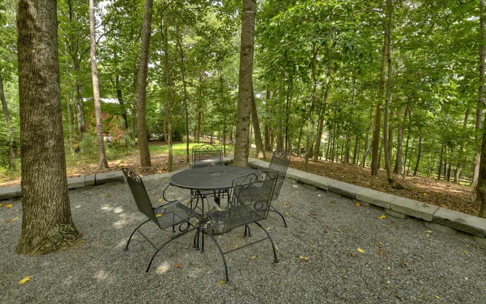 40 Vista Court