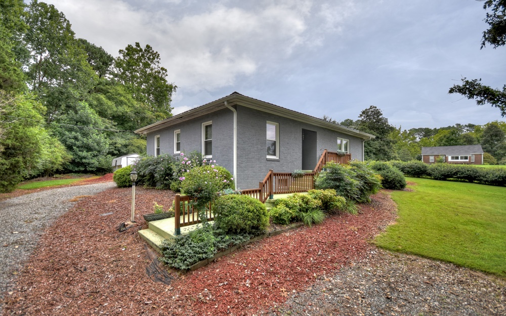 66 Westview Drive