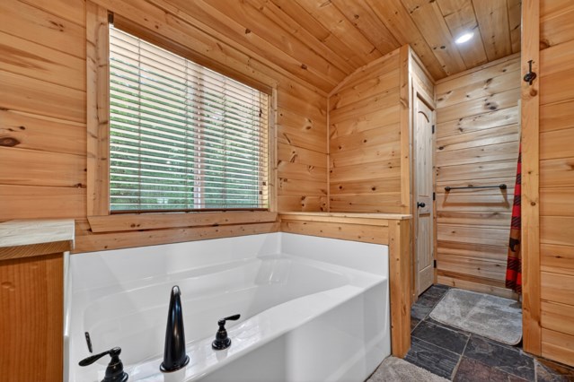 565 Catawba Circle