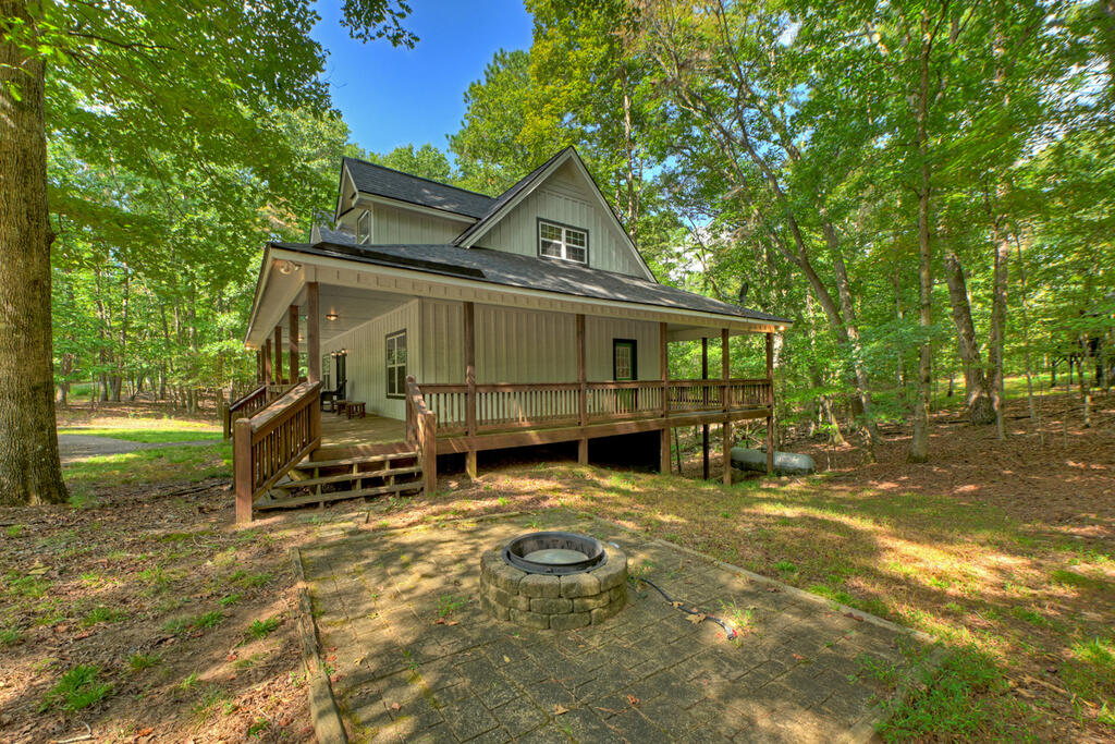 14 Orlon Drive