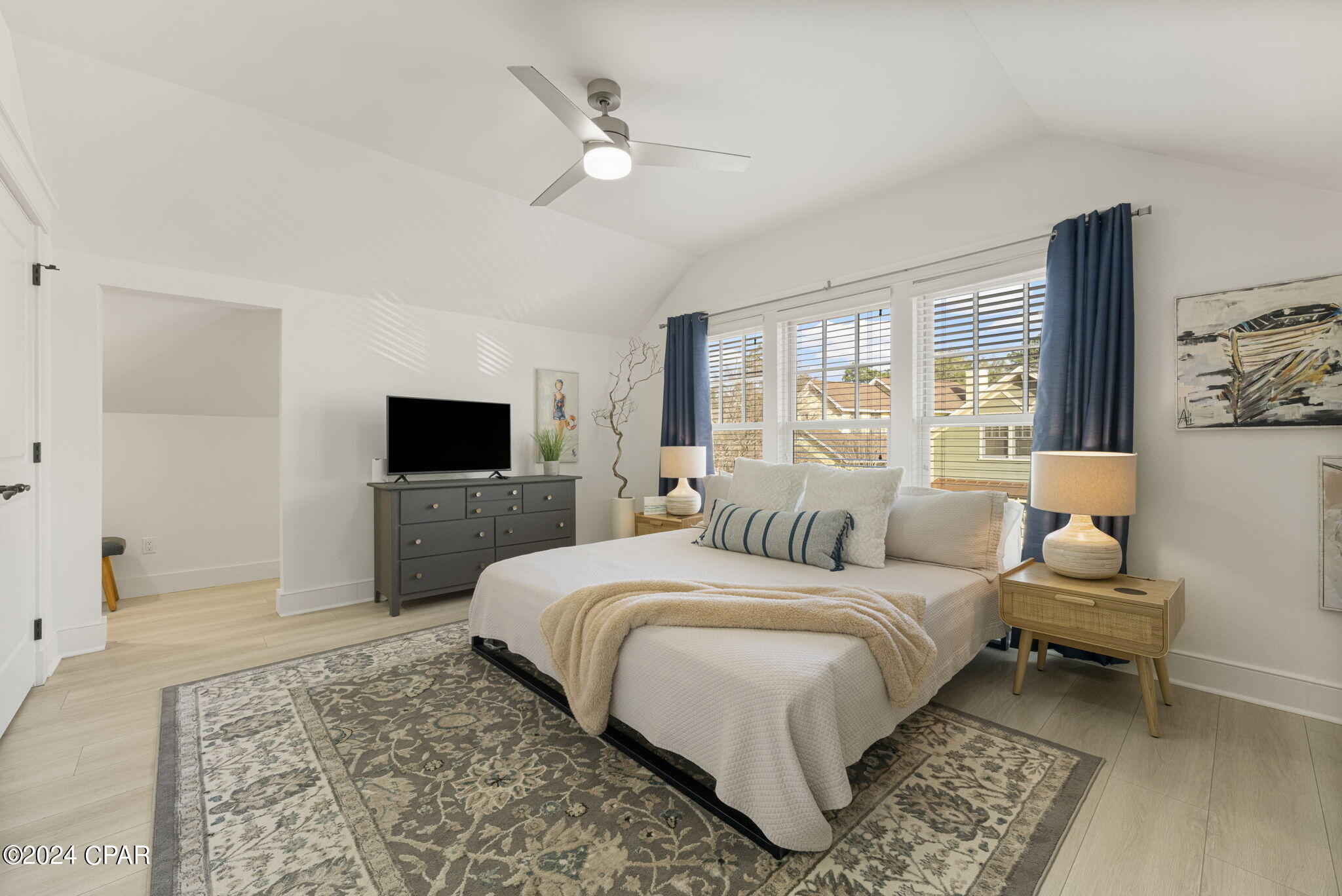 1224 W Lakewalk Circle
