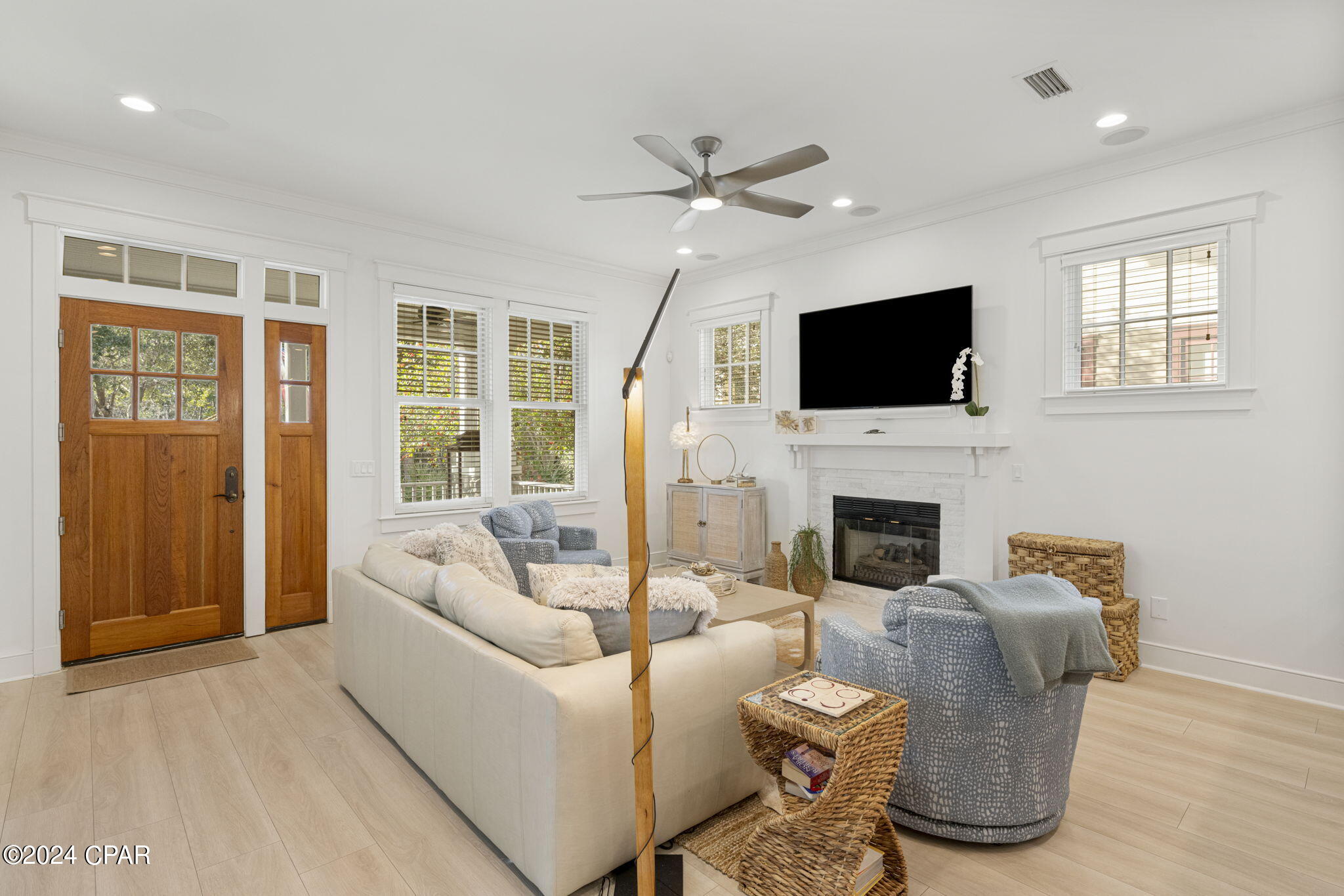 1224 W Lakewalk Circle