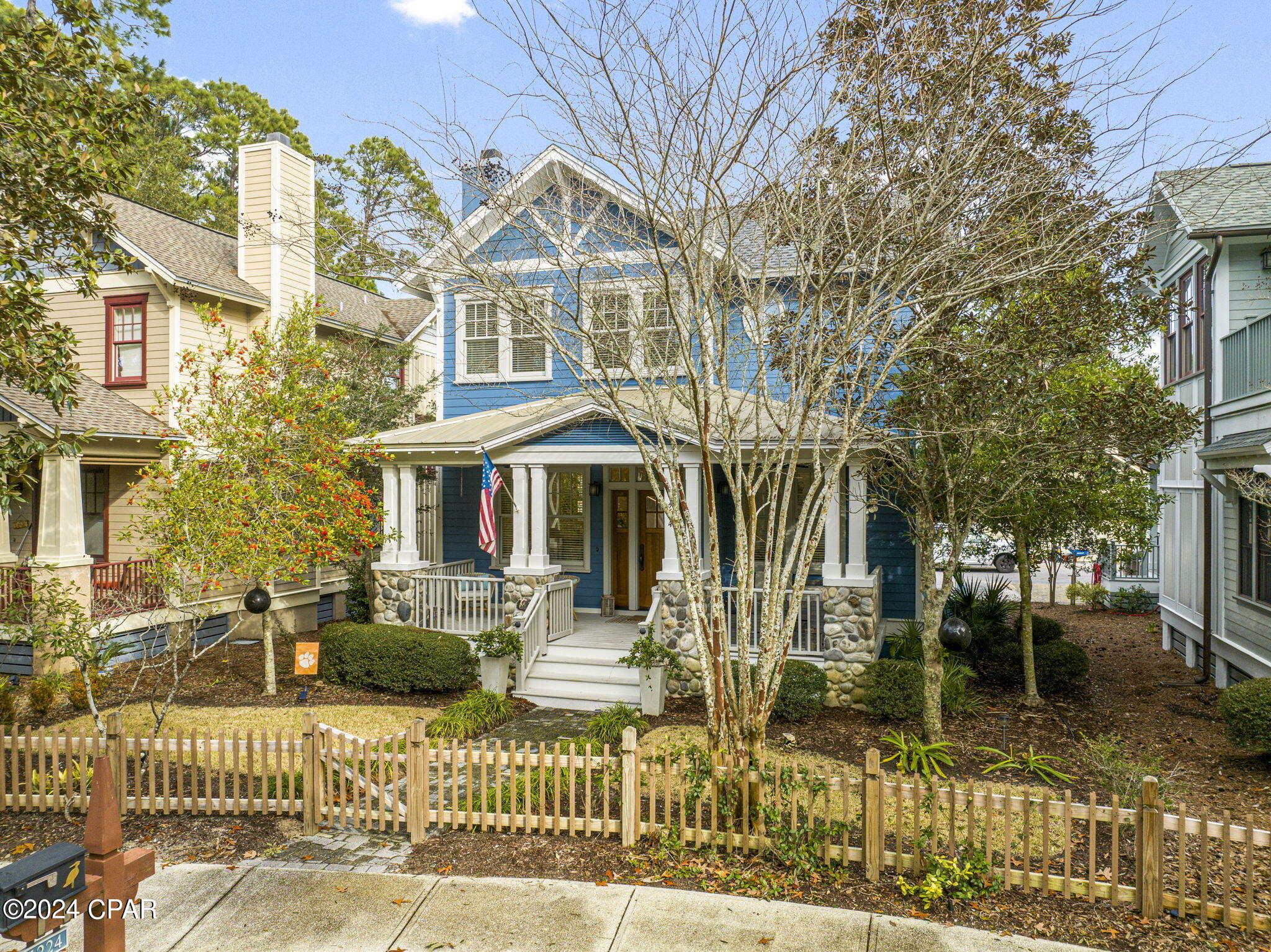 1224 W Lakewalk Circle
