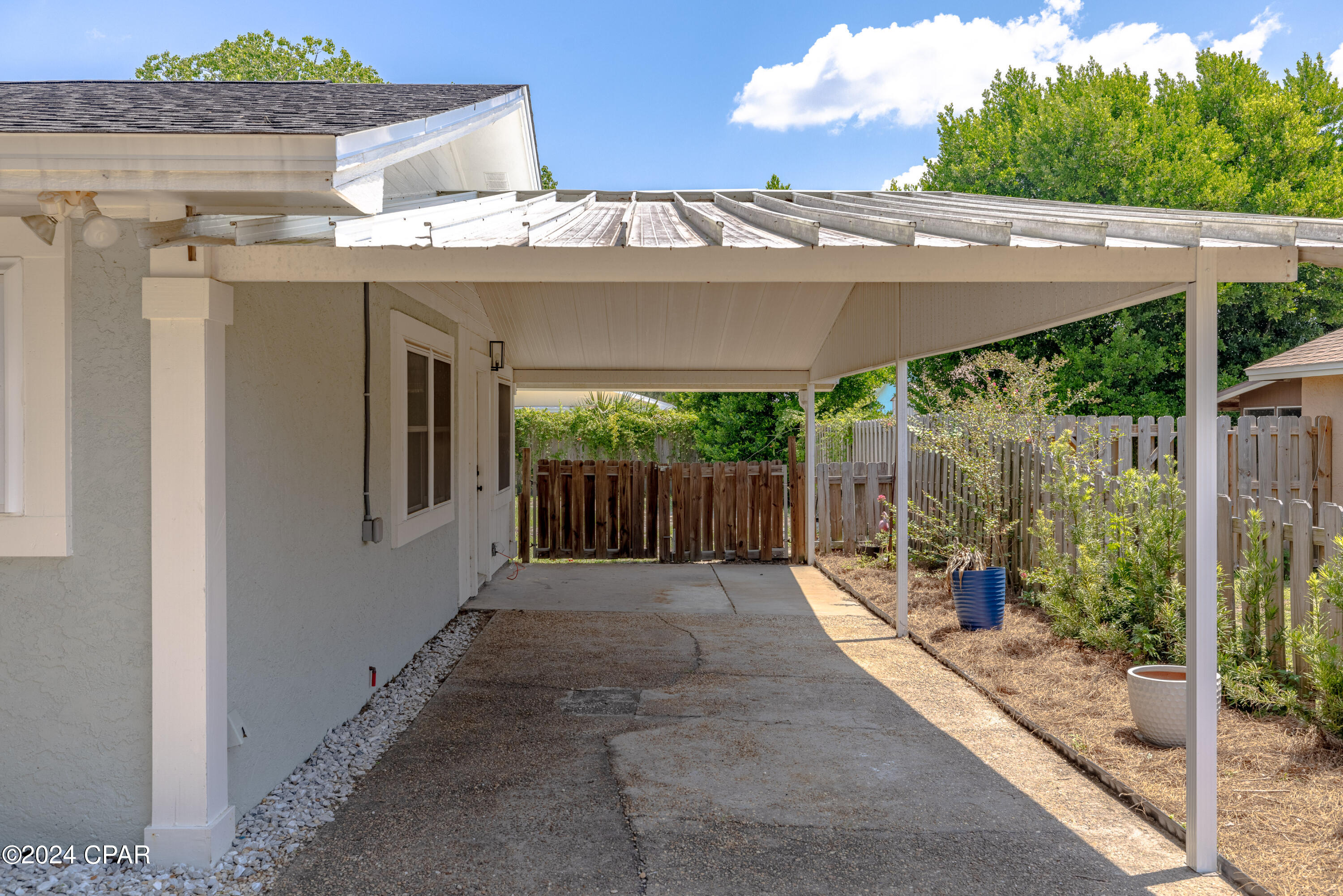 407 W Gulf Boulevard