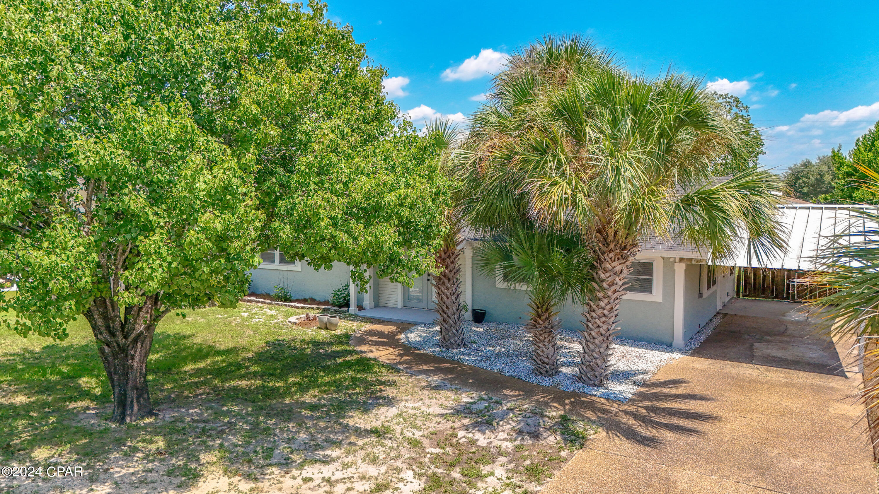 407 W Gulf Boulevard