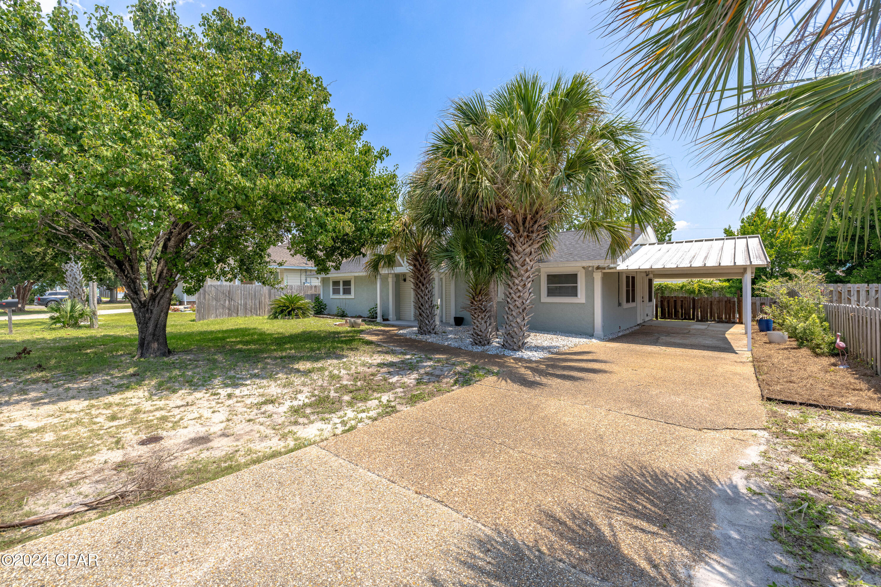 407 W Gulf Boulevard
