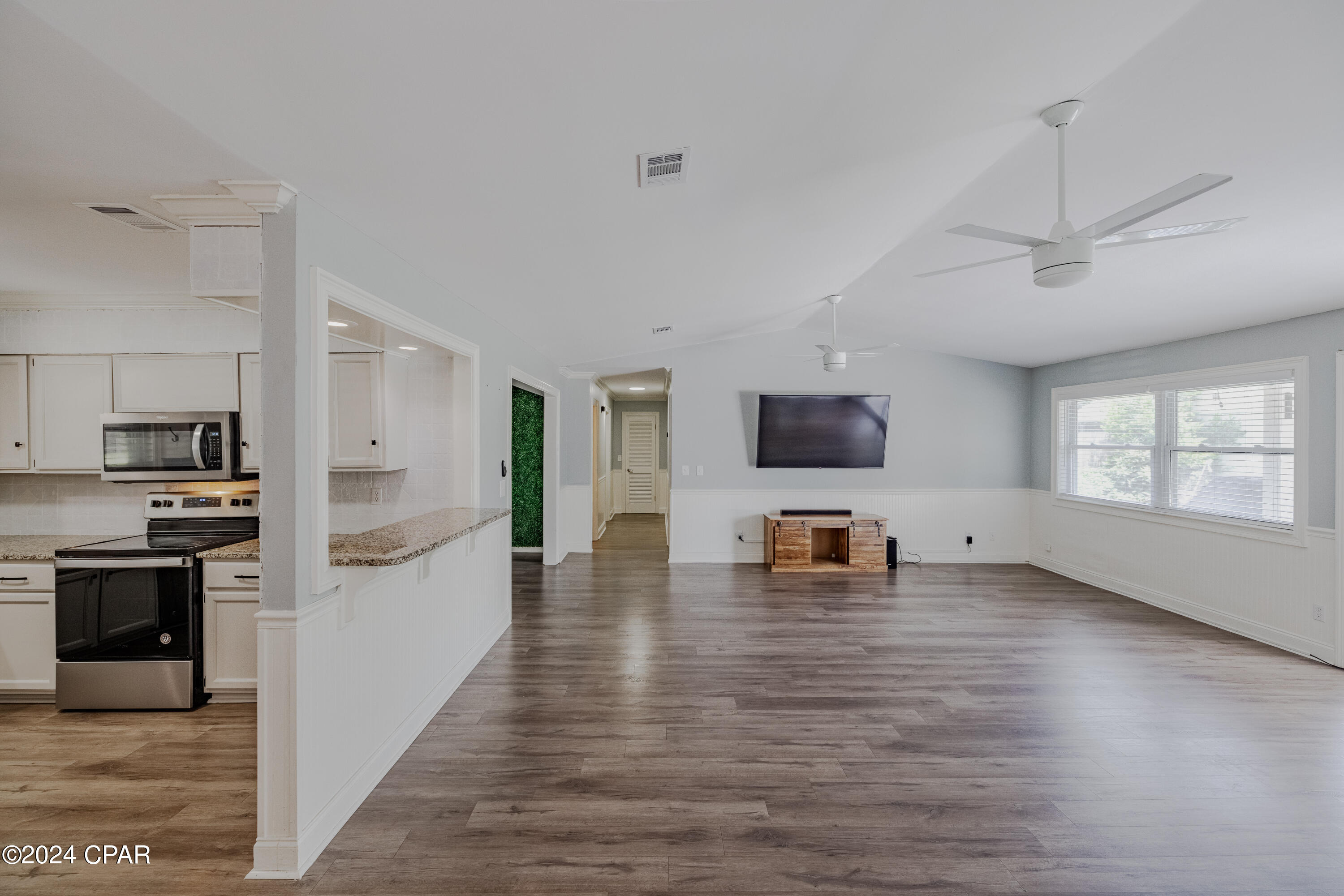 407 W Gulf Boulevard