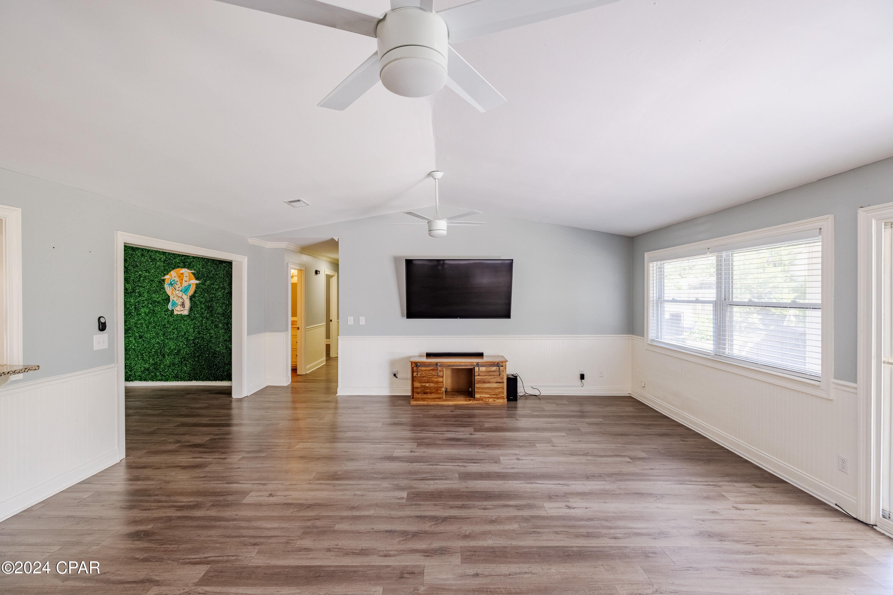 407 W Gulf Boulevard