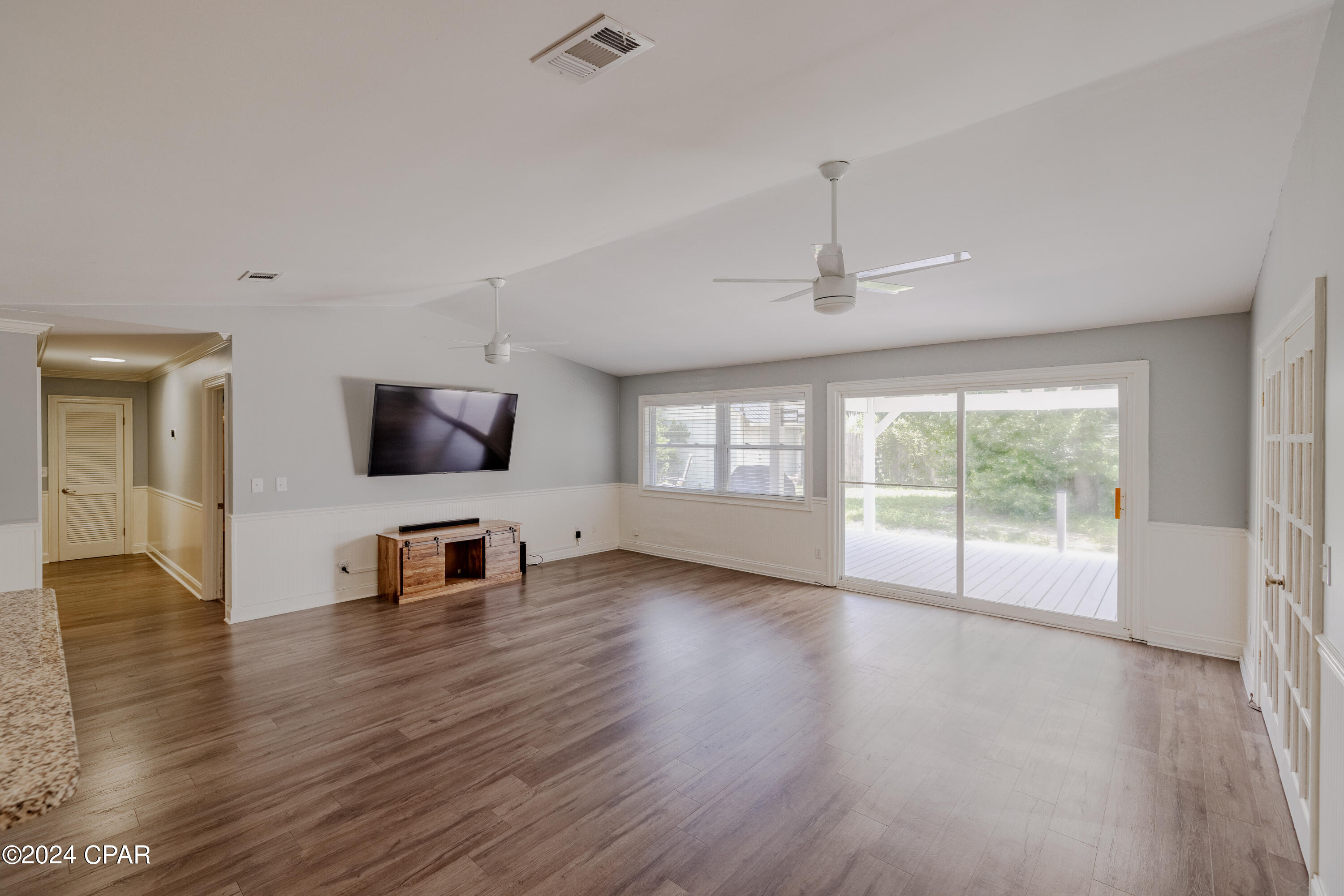 407 W Gulf Boulevard