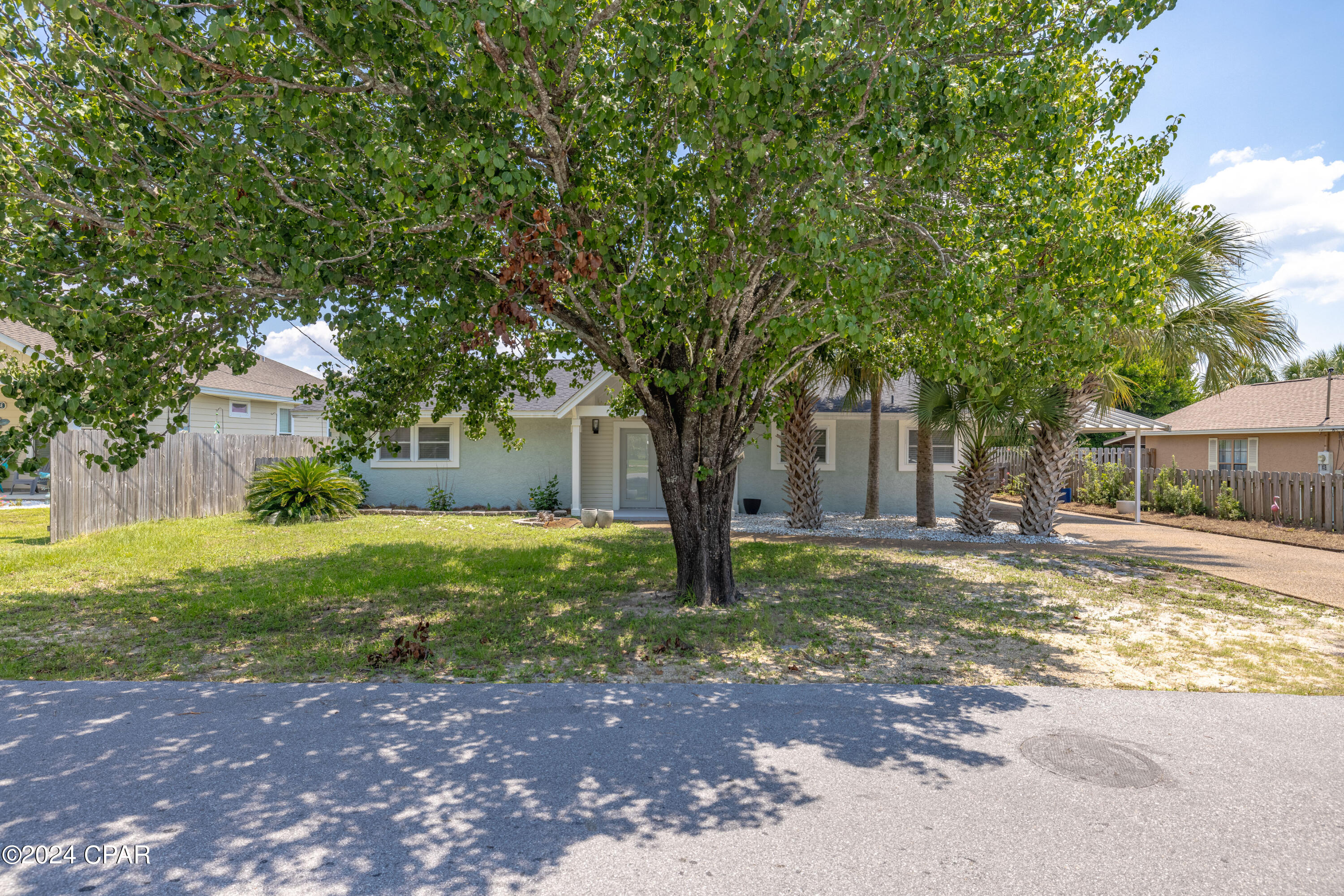 407 W Gulf Boulevard