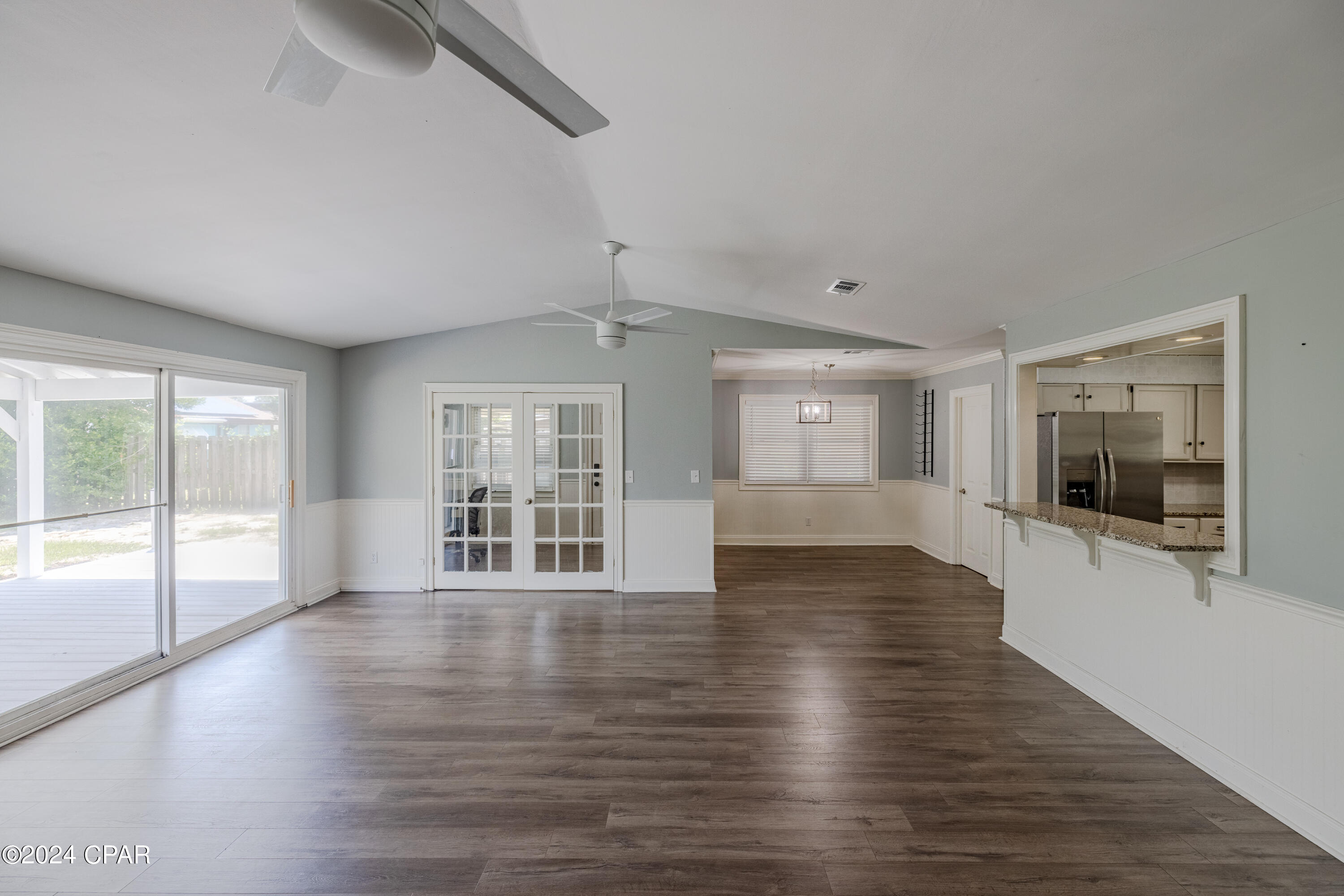407 W Gulf Boulevard