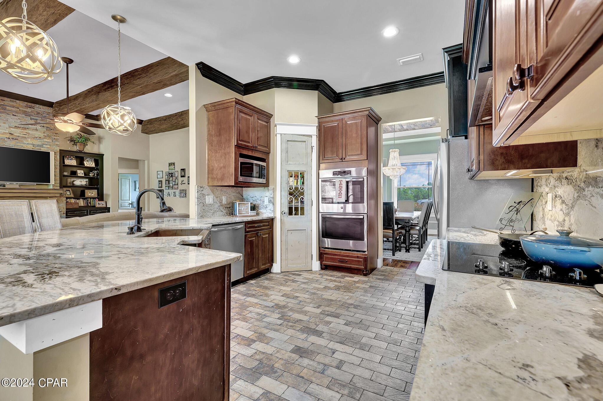 6319 Oak Knoll Road