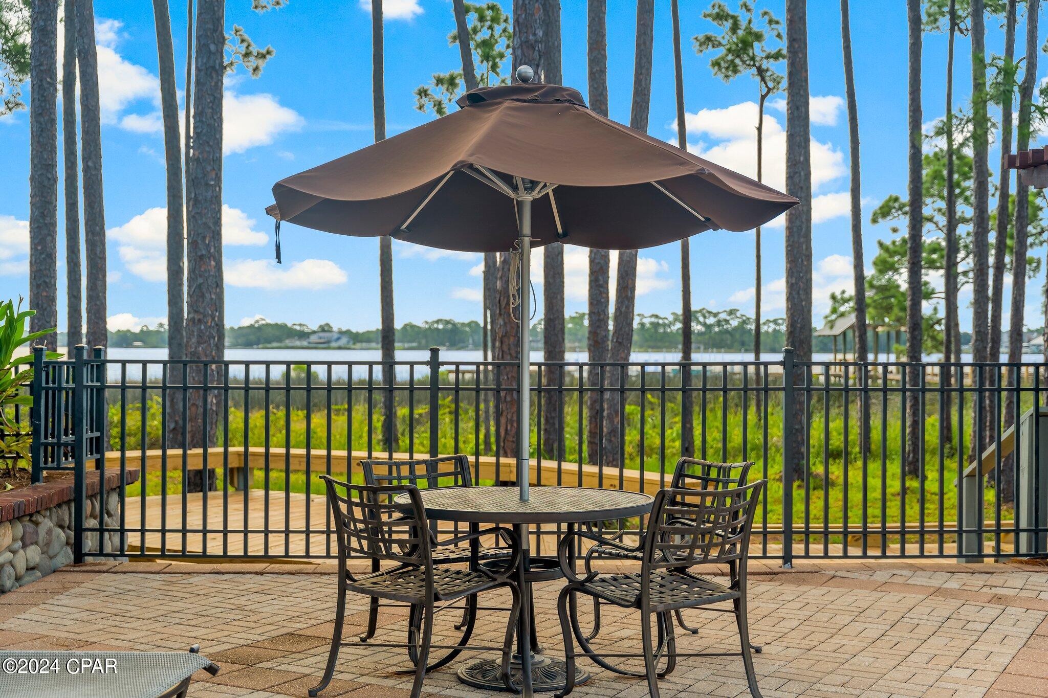 1318 E Lakewalk Circle