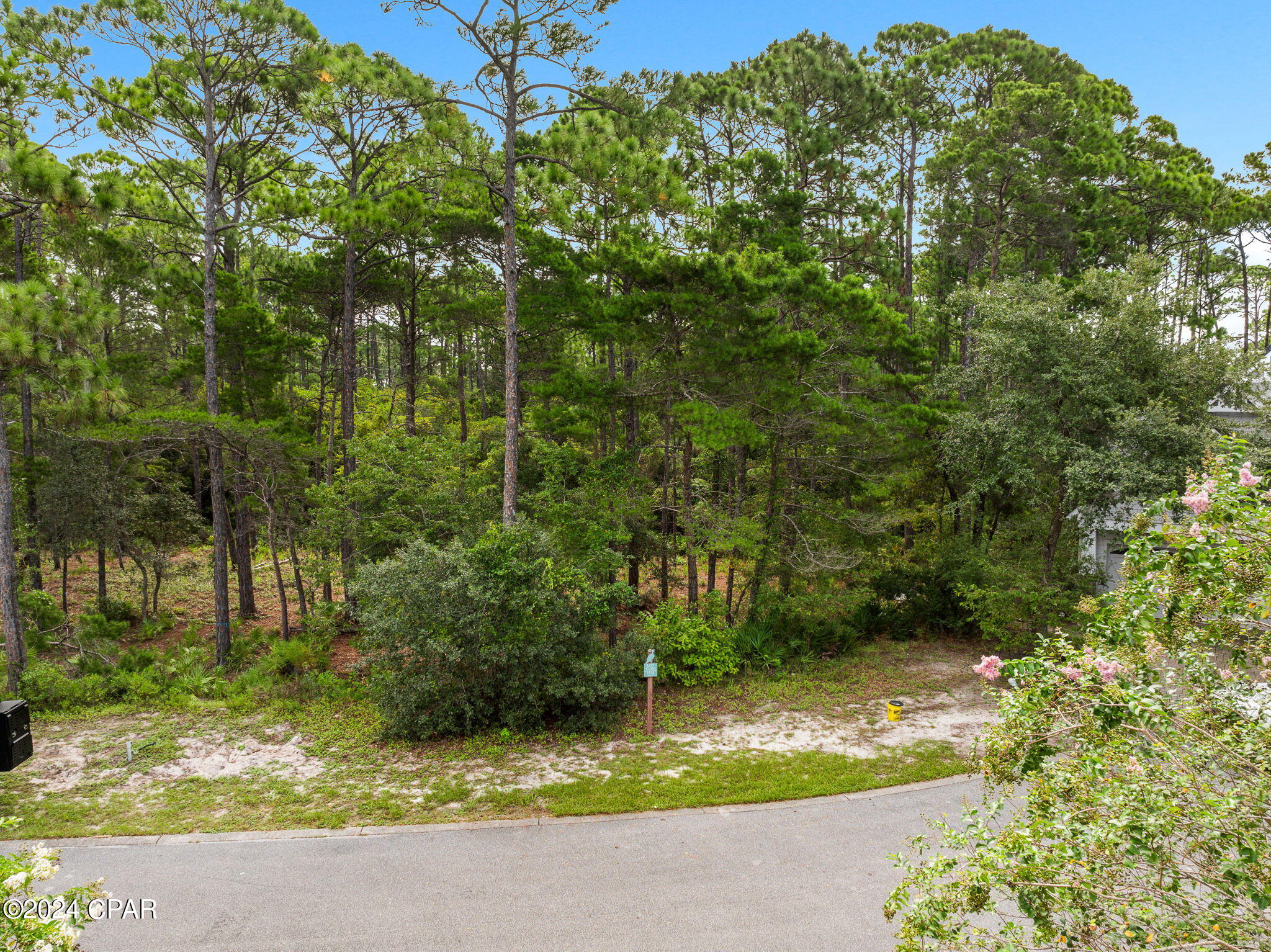 1318 E Lakewalk Circle