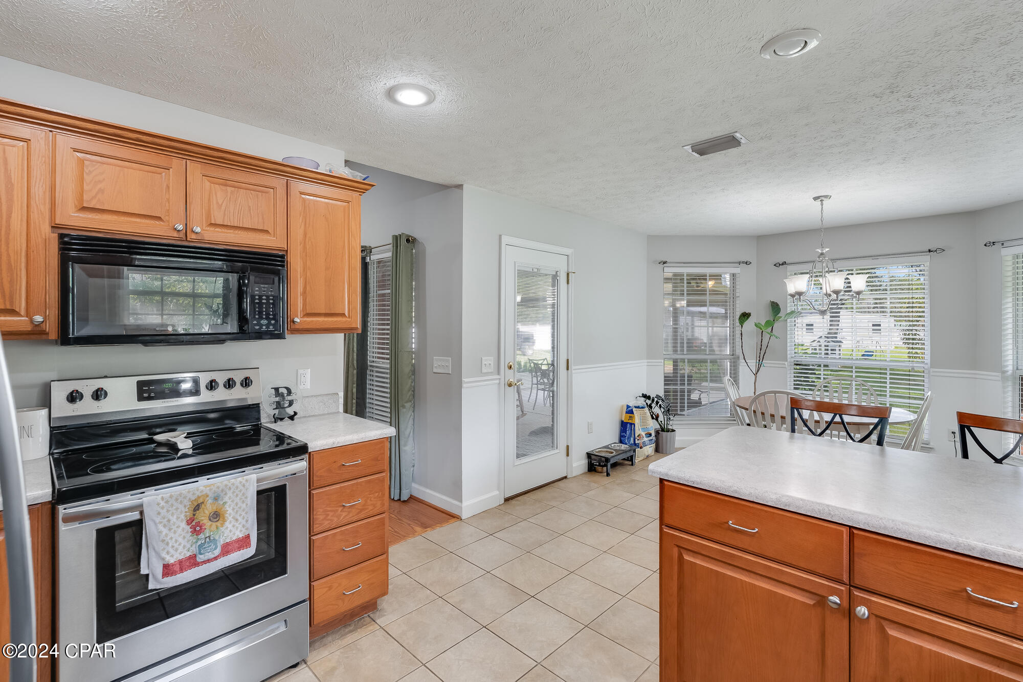 201 White Oaks Boulevard