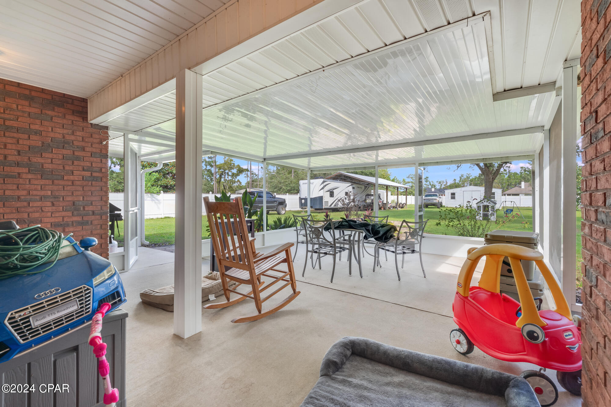201 White Oaks Boulevard